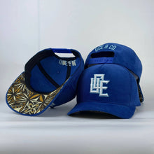 Load image into Gallery viewer, ROYAL CORDUROY CAP
